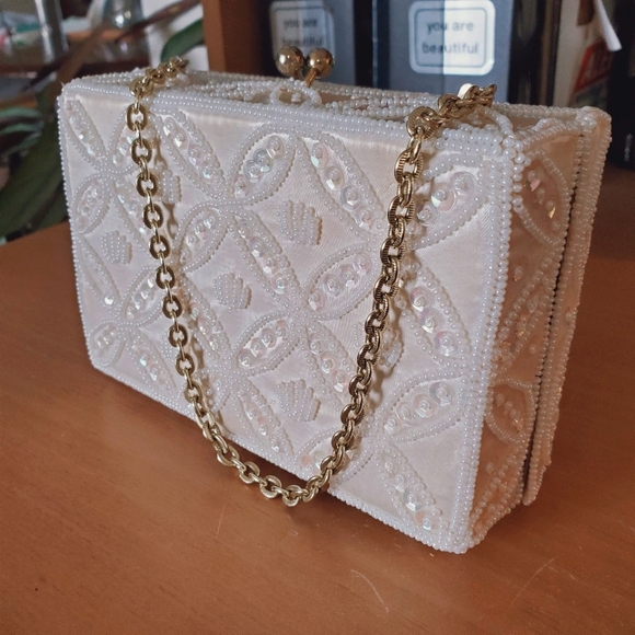 Walbors Handbags - Lovely Beaded Purse & gold tone chain Made in Japan Vintage Richer by Walbors